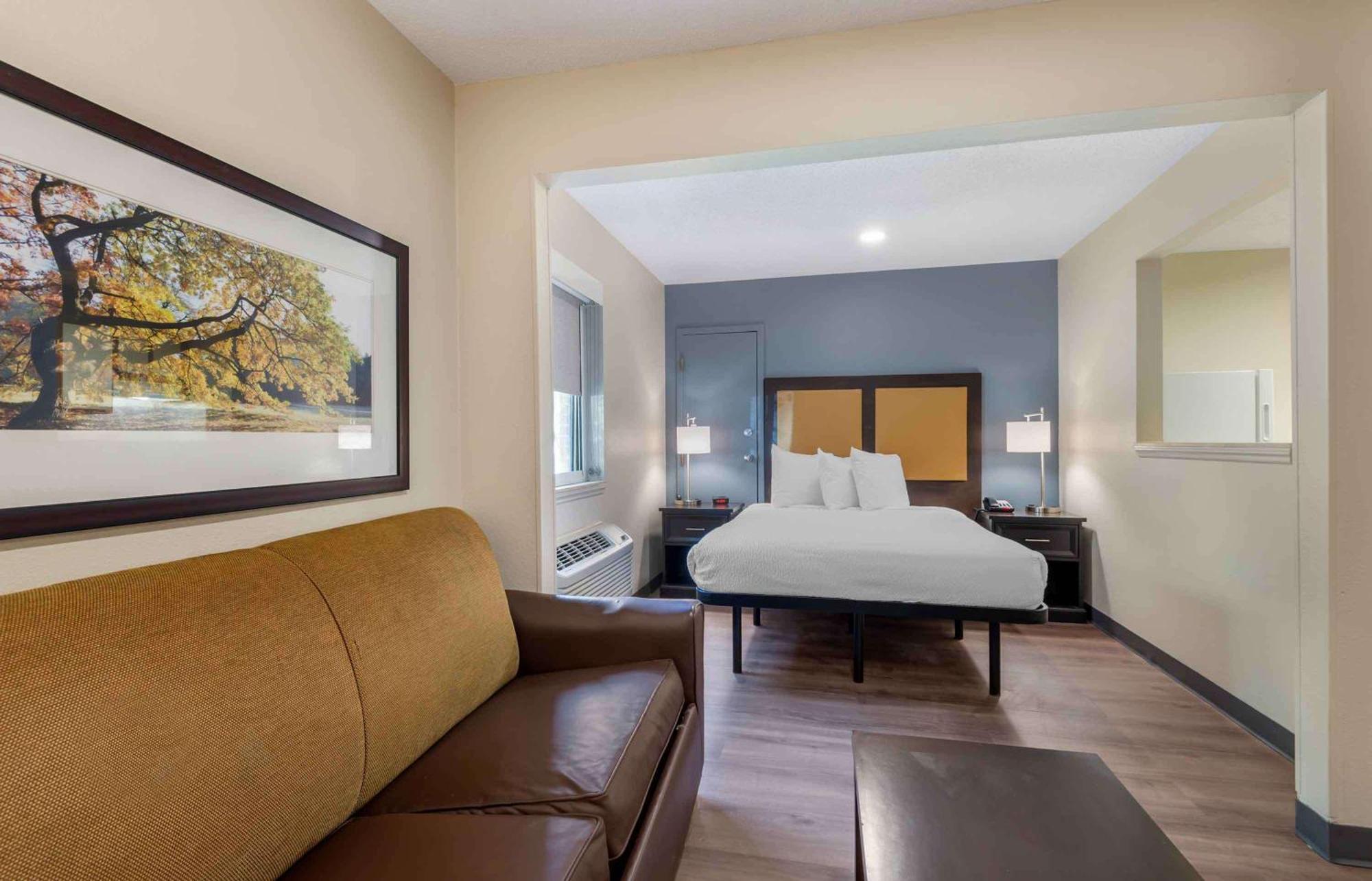 Extended Stay America Select Suites - Charlotte - Tyvola Rd - Executive Park Bagian luar foto