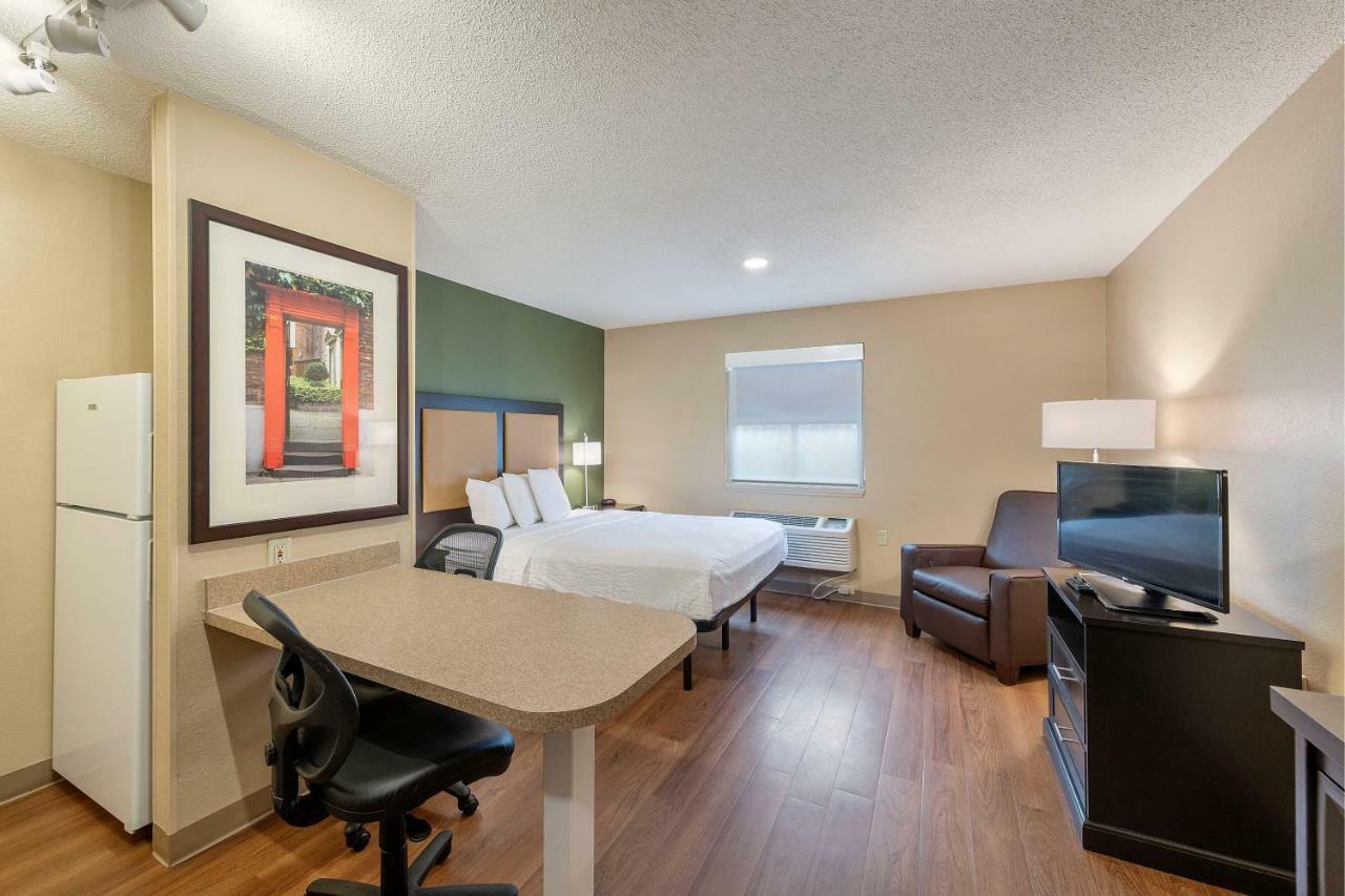 Extended Stay America Select Suites - Charlotte - Tyvola Rd - Executive Park Bagian luar foto