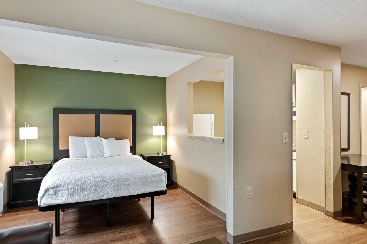 Extended Stay America Select Suites - Charlotte - Tyvola Rd - Executive Park Bagian luar foto